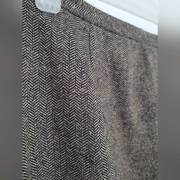Vintage Herringbone Wool Blend Tweed Midi Skirt - Made in Canada - Picture 2 of 7